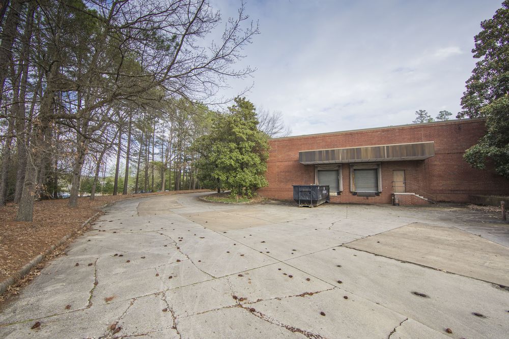 1818 Merchants Dr, Hoover, AL 35244